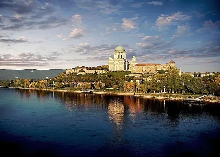 Kristina 아파트 Štúrovo